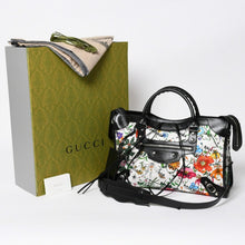 画像をギャラリービューアに読み込む, 新品同様 GUCCI グッチ BALENCIAGA バレンシアガ ネオクラシック シティ ザ・ハッカープロジェクト 681695 525040 ホワイト マルチカラー 中古 4a006045