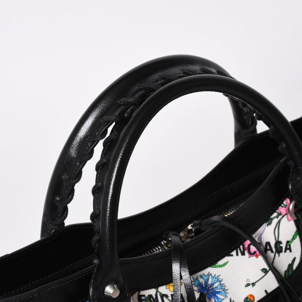 新品同様 GUCCI グッチ BALENCIAGA バレンシアガ ネオクラシック シティ ザ・ハッカープロジェクト 681695 525040 ホワイト マルチカラー 中古 4a006045