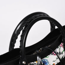 画像をギャラリービューアに読み込む, 新品同様 GUCCI グッチ BALENCIAGA バレンシアガ ネオクラシック シティ ザ・ハッカープロジェクト 681695 525040 ホワイト マルチカラー 中古 4a006045