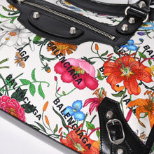 画像をギャラリービューアに読み込む, 新品同様 GUCCI グッチ BALENCIAGA バレンシアガ ネオクラシック シティ ザ・ハッカープロジェクト 681695 525040 ホワイト マルチカラー 中古 4a006045