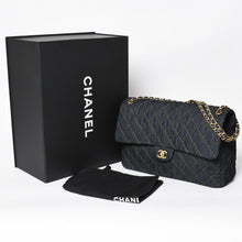 Load the image into the gallery viewer. 新品未使用 CHANEL シャネル デカマトラッセ38 Sフラップ Wチェーンショルダーバッグ ランダム番台 ココマーク デニム 中古 4a006419