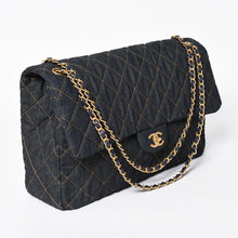 Load the image into the gallery viewer. 新品未使用 CHANEL シャネル デカマトラッセ38 Sフラップ Wチェーンショルダーバッグ ランダム番台 ココマーク デニム 中古 4a006419