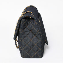 Load the image into the gallery viewer. 新品未使用 CHANEL シャネル デカマトラッセ38 Sフラップ Wチェーンショルダーバッグ ランダム番台 ココマーク デニム 中古 4a006419