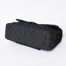 Load the image into the gallery viewer. 新品未使用 CHANEL シャネル デカマトラッセ38 Sフラップ Wチェーンショルダーバッグ ランダム番台 ココマーク デニム 中古 4a006419
