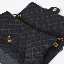 Load the image into the gallery viewer. 新品未使用 CHANEL シャネル デカマトラッセ38 Sフラップ Wチェーンショルダーバッグ ランダム番台 ココマーク デニム 中古 4a006419
