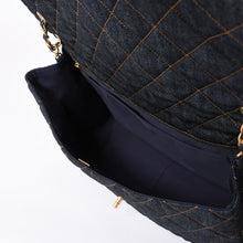 Load the image into the gallery viewer. 新品未使用 CHANEL シャネル デカマトラッセ38 Sフラップ Wチェーンショルダーバッグ ランダム番台 ココマーク デニム 中古 4a006419