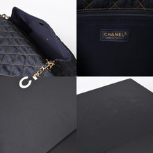Load the image into the gallery viewer. 新品未使用 CHANEL シャネル デカマトラッセ38 Sフラップ Wチェーンショルダーバッグ ランダム番台 ココマーク デニム 中古 4a006419