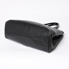 Load the image into the gallery viewer. 極美品 CHROME HEARTS クロムハーツ TOTE W SNP 3CEME スナップ トートバッグ セメタリークロスパッチ ダガー シルバー925 中古 4a006382