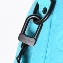 Load the image into the gallery viewer. 極美品 LOUIS VUITTON ルイヴィトン キーポルバンドリエール 25 モノグラムトリヨン ターコイズ ハンドバッグ レザー M11996 中古 4a006254