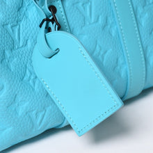 Load the image into the gallery viewer. 極美品 LOUIS VUITTON ルイヴィトン キーポルバンドリエール 25 モノグラムトリヨン ターコイズ ハンドバッグ レザー M11996 中古 4a006254