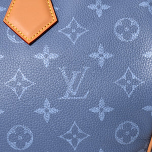 新品同様 LOUIS VUITTON ルイヴィトン スピーディ P9 バンドリエール 30 ハンドバッグ M28384 モノグラム シルクブルー 中古 4a006930