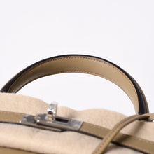 Load the image into the gallery viewer. 新品同様 HERMES エルメス ケリー25 2WAY ショルダーバッグ W刻印 ヴォースイフト ベージュマルファ シルバー金具 中古 4a006145