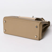 Load the image into the gallery viewer. 新品同様 HERMES エルメス ケリー25 2WAY ショルダーバッグ W刻印 ヴォースイフト ベージュマルファ シルバー金具 中古 4a006145