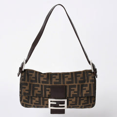 極美品 FENDI フェンディ ショルダーバッグ クロスボディバッグ マンマバケット ズッカ柄 33492 ブラウン シルバー金具 中古 4a006409