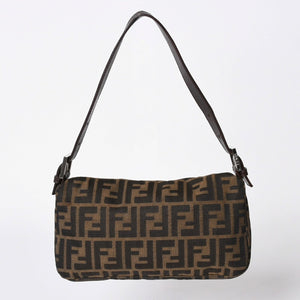 極美品 FENDI フェンディ ショルダーバッグ クロスボディバッグ マンマバケット ズッカ柄 33492 ブラウン シルバー金具 中古 4a006409
