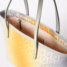 将图片加载到图库查看器中。 極美品 FENDI フェンディ ズッキーノ FFロゴ トートバッグ ハンドバッグ 8BH099 キャンバス レザー グレー イエロー 中古 4a006497