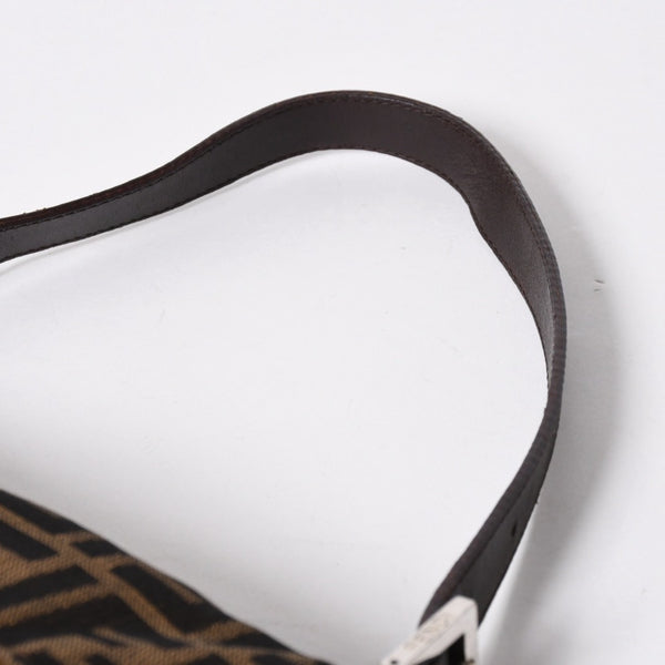 極美品 FENDI フェンディ ショルダーバッグ クロスボディバッグ マンマバケット ズッカ柄 33492 ブラウン シルバー金具 中古 4a006409
