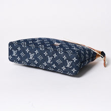 将图片加载到图库查看器中。 新品未使用品 LOUIS VUITTON ルイヴィトン ハンドバッグ クラッチバッグ M27559 ポシェット・ヴォワヤージュ モノグラムデニム 中古 4a006421