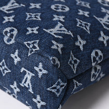 将图片加载到图库查看器中。 新品未使用品 LOUIS VUITTON ルイヴィトン ハンドバッグ クラッチバッグ M27559 ポシェット・ヴォワヤージュ モノグラムデニム 中古 4a006421