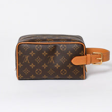 画像をギャラリービューアに読み込む, 新品同様品 LOUIS VUITTON ルイヴィトン ロッカー ドップ・キッド カーゴ M2A501 クラッチバッグ ハンドバッグ ブラウン ゴールド金具 中古 4a006420