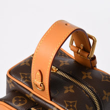 画像をギャラリービューアに読み込む, 新品同様品 LOUIS VUITTON ルイヴィトン ロッカー ドップ・キッド カーゴ M2A501 クラッチバッグ ハンドバッグ ブラウン ゴールド金具 中古 4a006420