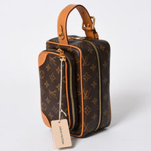 画像をギャラリービューアに読み込む, 新品同様品 LOUIS VUITTON ルイヴィトン ロッカー ドップ・キッド カーゴ M2A501 クラッチバッグ ハンドバッグ ブラウン ゴールド金具 中古 4a006420