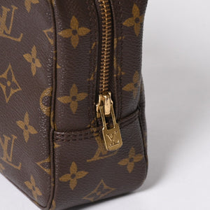LOUIS VUITTON ルイヴィトン トゥルーストワレット23 コスメポーチ クラッチバッグ ポーチ モノグラム ブラウン 良品 中古 4b010807
