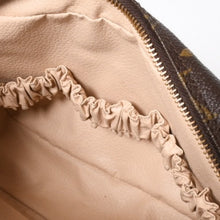 Load the image into the gallery viewer. LOUIS VUITTON ルイヴィトン トゥルーストワレット23 コスメポーチ クラッチバッグ ポーチ モノグラム ブラウン 良品 中古 4b010807