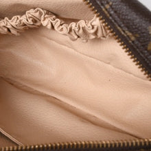 Load the image into the gallery viewer. LOUIS VUITTON ルイヴィトン トゥルーストワレット23 コスメポーチ クラッチバッグ ポーチ モノグラム ブラウン 良品 中古 4b010807