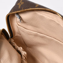 Load the image into the gallery viewer. LOUIS VUITTON ルイヴィトン トゥルーストワレット23 コスメポーチ クラッチバッグ ポーチ モノグラム ブラウン 良品 中古 4b010807