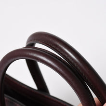 Load the image into the gallery viewer. 極美品 CELINE セリーヌ ラゲージマイクロショッパー ショルダーバッグ ハンドバッグ フィービー期 カーフスキン カーキ ゴールド金具 中古 4a006221