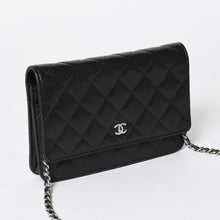 将图片加载到图库查看器中。 極美品 CHANEL シャネル チェーンウォレット 長財布 AP0250 22番台 ココマーク キャビアスキン ブラック シルバー金具 中古 4a004351