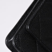 将图片加载到图库查看器中。 極美品 CHANEL シャネル チェーンウォレット 長財布 AP0250 22番台 ココマーク キャビアスキン ブラック シルバー金具 中古 4a004351