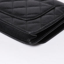 将图片加载到图库查看器中。 極美品 CHANEL シャネル チェーンウォレット 長財布 AP0250 22番台 ココマーク キャビアスキン ブラック シルバー金具 中古 4a004351