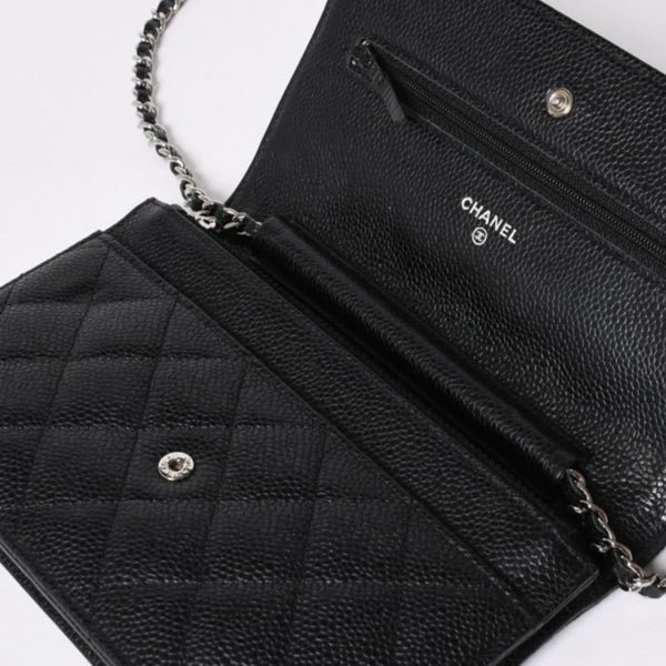 極美品 CHANEL シャネル チェーンウォレット 長財布 AP0250 22番台 ココマーク キャビアスキン ブラック シルバー金具 中古 4a004351