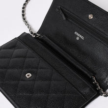 将图片加载到图库查看器中。 極美品 CHANEL シャネル チェーンウォレット 長財布 AP0250 22番台 ココマーク キャビアスキン ブラック シルバー金具 中古 4a004351