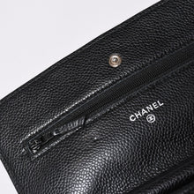 将图片加载到图库查看器中。 極美品 CHANEL シャネル チェーンウォレット 長財布 AP0250 22番台 ココマーク キャビアスキン ブラック シルバー金具 中古 4a004351