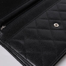 将图片加载到图库查看器中。 極美品 CHANEL シャネル チェーンウォレット 長財布 AP0250 22番台 ココマーク キャビアスキン ブラック シルバー金具 中古 4a004351