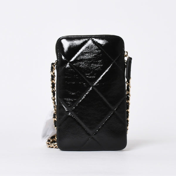 新品未使用品 CHANEL シャネル チェーンショルダー シャイニー パテントレザー ランダム番台 マトラッセ ココマーク フォンケース 中古 4a006466