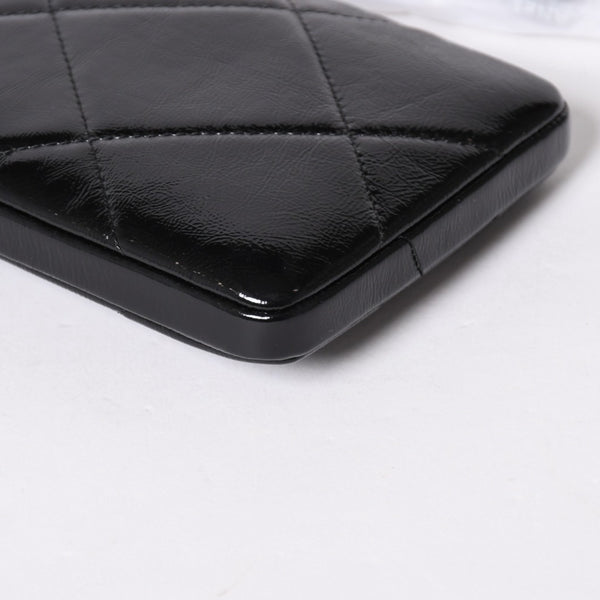 新品未使用品 CHANEL シャネル チェーンショルダー シャイニー パテントレザー ランダム番台 マトラッセ ココマーク フォンケース 中古 4a006466