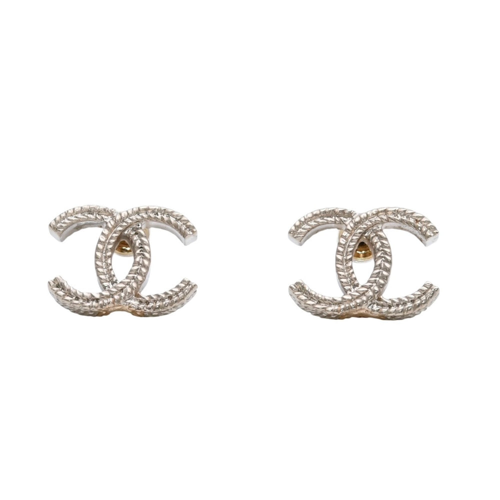 極美品 CHANEL シャネル ピアス スリム ココマーク チェーン柄 ゴールド 06P 刻印片側 earrings slim CC chain 06P GD 美品 中古 4a000639