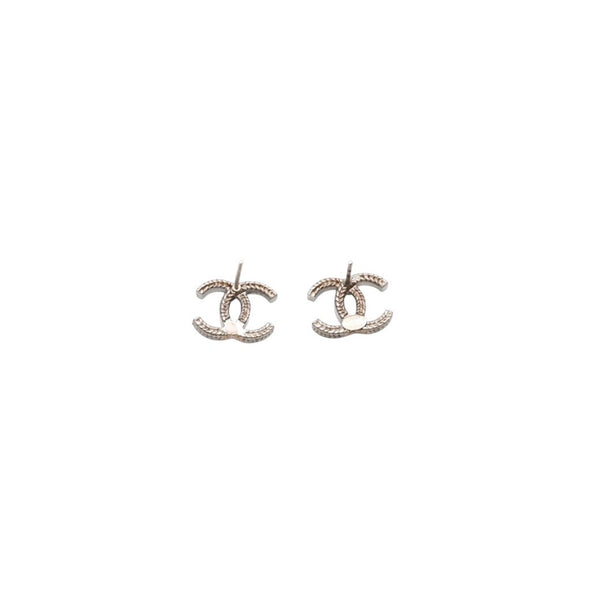 極美品 CHANEL シャネル ピアス スリム ココマーク チェーン柄 ゴールド 06P 刻印片側 earrings slim CC chain 06P GD 美品 中古 4a000639