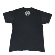 画像をギャラリービューアに読み込む, CHROME HEARTS クロムハーツ ヴァインダガー 半袖Tシャツ サイズM ホースシュー フローラルクロス ブラック 美品 中古 4a001530