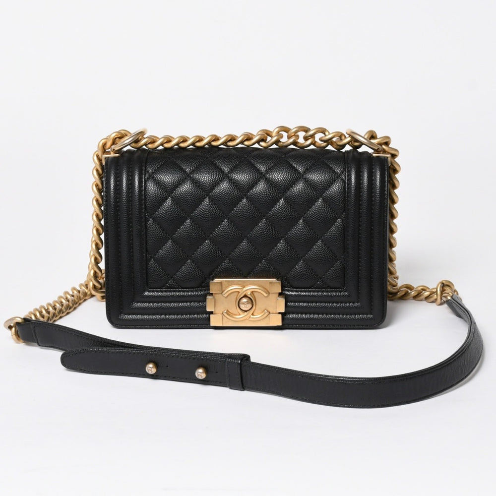 極美品 CHANEL シャネル ボーイシャネル ショルダーバッグ スモールハンドバッグ 29番台 キャビアスキン A67085 ココマーク ブラック ゴールド金具 中古 4a006429