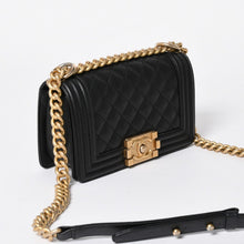 画像をギャラリービューアに読み込む, 極美品 CHANEL シャネル ボーイシャネル ショルダーバッグ スモールハンドバッグ 29番台 キャビアスキン A67085 ココマーク ブラック ゴールド金具 中古 4a006429
