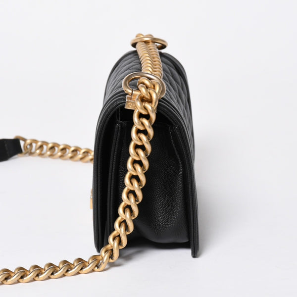 極美品 CHANEL シャネル ボーイシャネル ショルダーバッグ スモールハンドバッグ 29番台 キャビアスキン A67085 ココマーク ブラック ゴールド金具 中古 4a006429