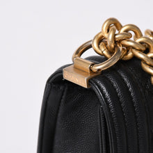 画像をギャラリービューアに読み込む, 極美品 CHANEL シャネル ボーイシャネル ショルダーバッグ スモールハンドバッグ 29番台 キャビアスキン A67085 ココマーク ブラック ゴールド金具 中古 4a006429