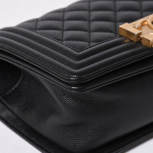 極美品 CHANEL シャネル ボーイシャネル ショルダーバッグ スモールハンドバッグ 29番台 キャビアスキン A67085 ココマーク ブラック ゴールド金具 中古 4a006429