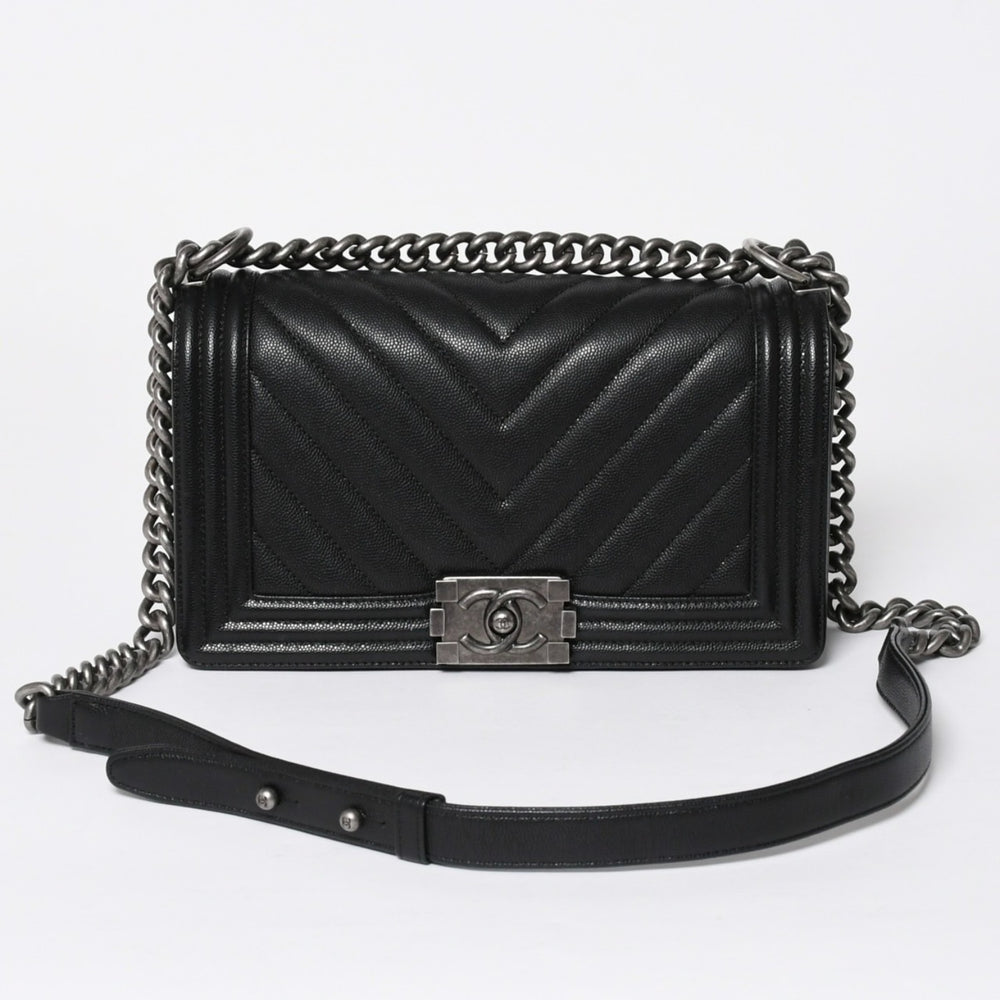 新品同様品 CHANEL シャネル ボーイシャネル チェーンショルダーバッグ ショルダーバッグ シェブロン Vステッチ 24番台 ココマーク ブラック 中古 4a006433