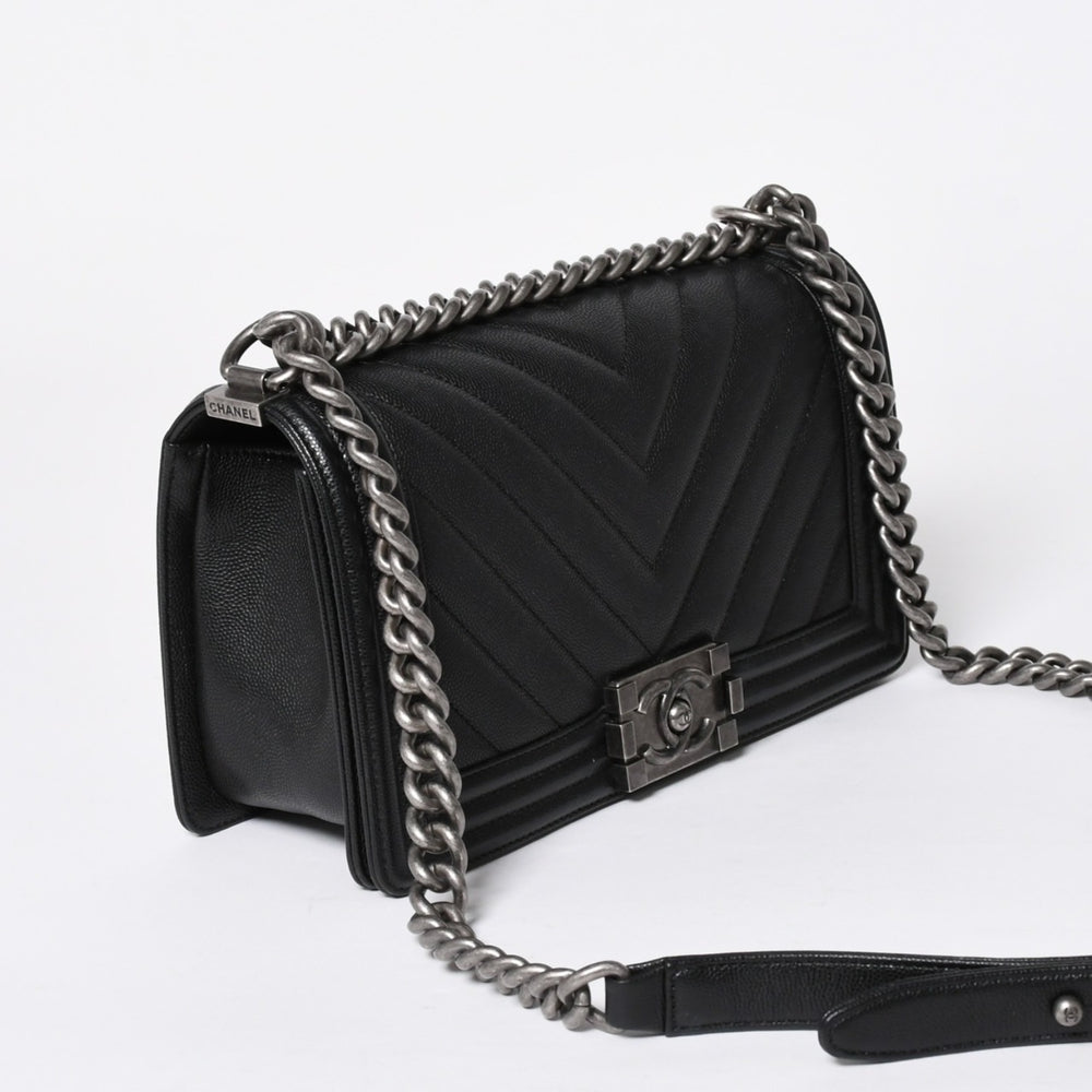 新品同様品 CHANEL シャネル ボーイシャネル チェーンショルダーバッグ ショルダーバッグ シェブロン Vステッチ 24番台 ココマーク ブラック 中古 4a006433